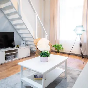 Apartamento In Super Location M9, Budapest